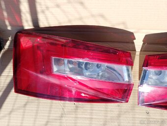 Zadné svetlá Superb 3 - 4