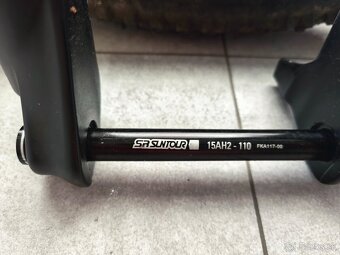 Vidlica 27.5" s kompletnym kolesom - 4