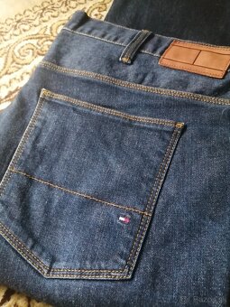 Tommy HILFIGER č. 42 /34 - 4