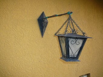 Lampička a držiak kľúčov. - 4