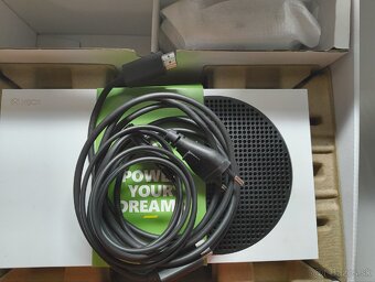 XBOX Series S - 4