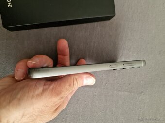 Samsung s23 fe - 4