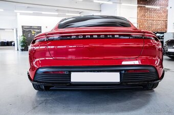 Porsche Taycan - 4