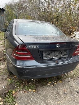 Mercedes Benz w203 2.0d 2003 sedan - 4