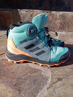 Turisticke topanky Adidas - 4