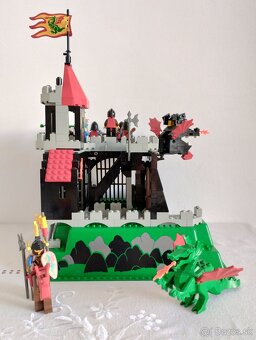 LEGO Castle 6082 Fire Breathing Fortress - 4