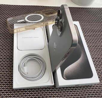 IPhone 15 Pro Max 256GB Natural Titanium - 4