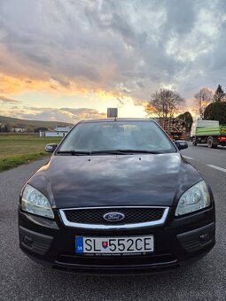 Ford Focus 1.6 benzín - 4