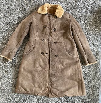 Predám teplý dámsky kabát - 4