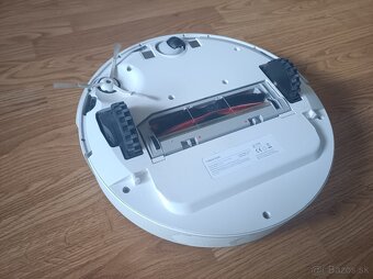 Predám robotický vysávač Xiaomi Roborock - 4