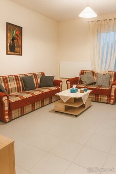 4i DOM+DOM PRE HOSTÍ NA JEDNOM POZEMKU - 4