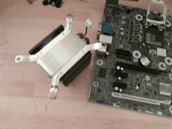 1150 doska HP+chladic+xeon 1220 v3 - 4