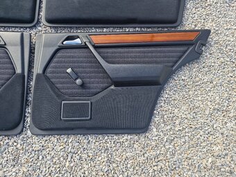 Predam tapaciry na W124 - 4