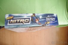 Nerozbalené Nerf Nitro Motofury Rapid Rally + 9 autíčok - 4