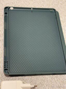 Apple Ipad 8 32Gb - Pekný stav, s obalom a nabíjačkou - 4