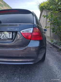 BMW E91 325xi xDrive (2006) - 4