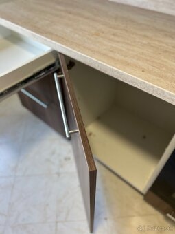 Kuchynská linka. - 4