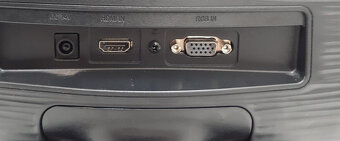 LCD Samsung S22D300 22" - 4