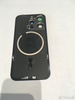 iPhone 15pro zadné sklo - 4