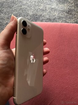 iPhone 11 - 4