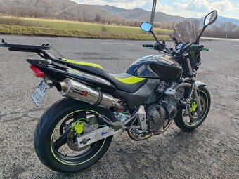 Honda CB600F - 4
