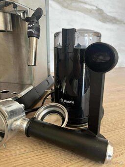 DeLonghi Dedica EC 685.M - 4
