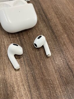 AirPods 3 - 4