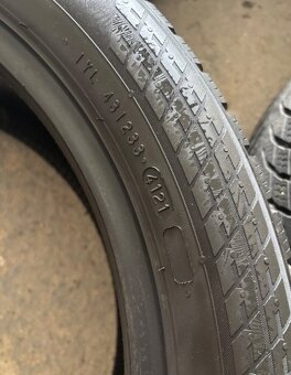 Predám 4ks zimné pneu Nokian Snowproof 215/50 r18 - 4
