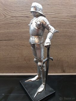 Model Rytier - v zbroji mc36100 - 4