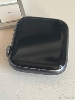 Apple Watch 4 44mm - 4