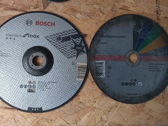 REZNÉ A BRÚSNE KOTÚČE NA KOV - 4