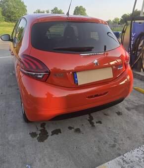 Predám Peugeot 208 1.2l 44.000km - 4
