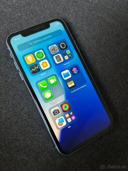 iPhone XR 64GB blue - 4