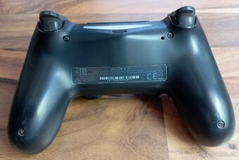 SONY originálny bezdrôtový ovládač na PS4 - 4