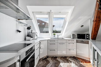 BOSEN| 3 izbový podkrovný byt vhodný na ateliér, Čajkovského - 4