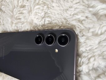 Samsung galaxy S23 FE - 4