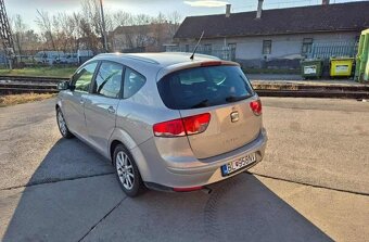 Predám Seat Altea XL 1.6 TDI CR 77 KW r.v.2012.malá spotreba - 4