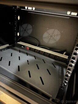 Dátový rozvádzač Rack - 4