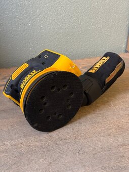 AKU rádio Makita - 4