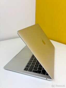 Predam vymenim Macbook Air 13” 128GB Silver 2019 - 4