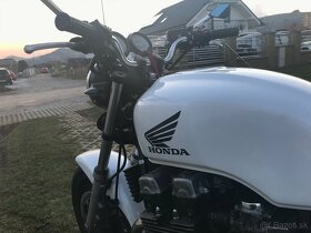 Honda CB750 - 4