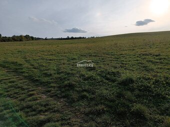 Exkluzívne na predaj pekný rekreačný pozemok 4002 m2, Horný - 4