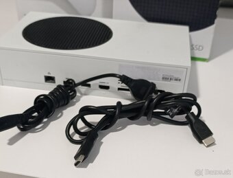 Xbox Series S + nabíjačka a nabíjateľné batérie - 4