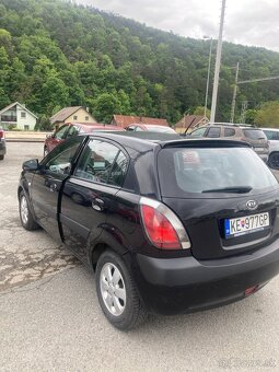 Kia Rio. 1.4 benzin - 4