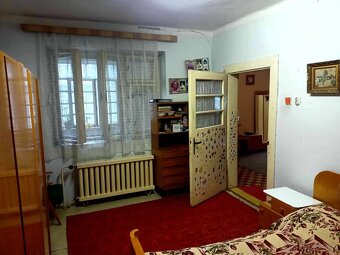 Predaj, rodinný dom s veľkým pozemkom vhodný na podnikanie - 4