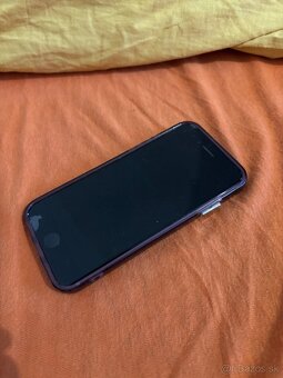 iPhone SE 2020 - 4