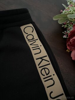 Calvin Klein - 4