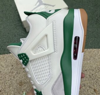 Nike Air Jordan 4 Retro SB Pine Green - 4