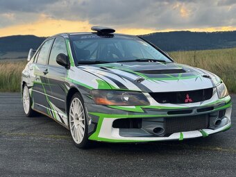 Mitsubishi Lancer Evo IX - 4