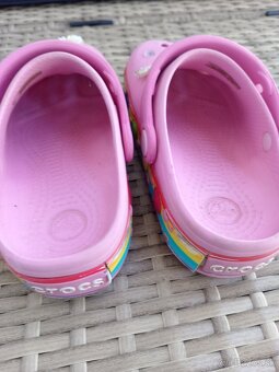 Predám detske crocs - 4